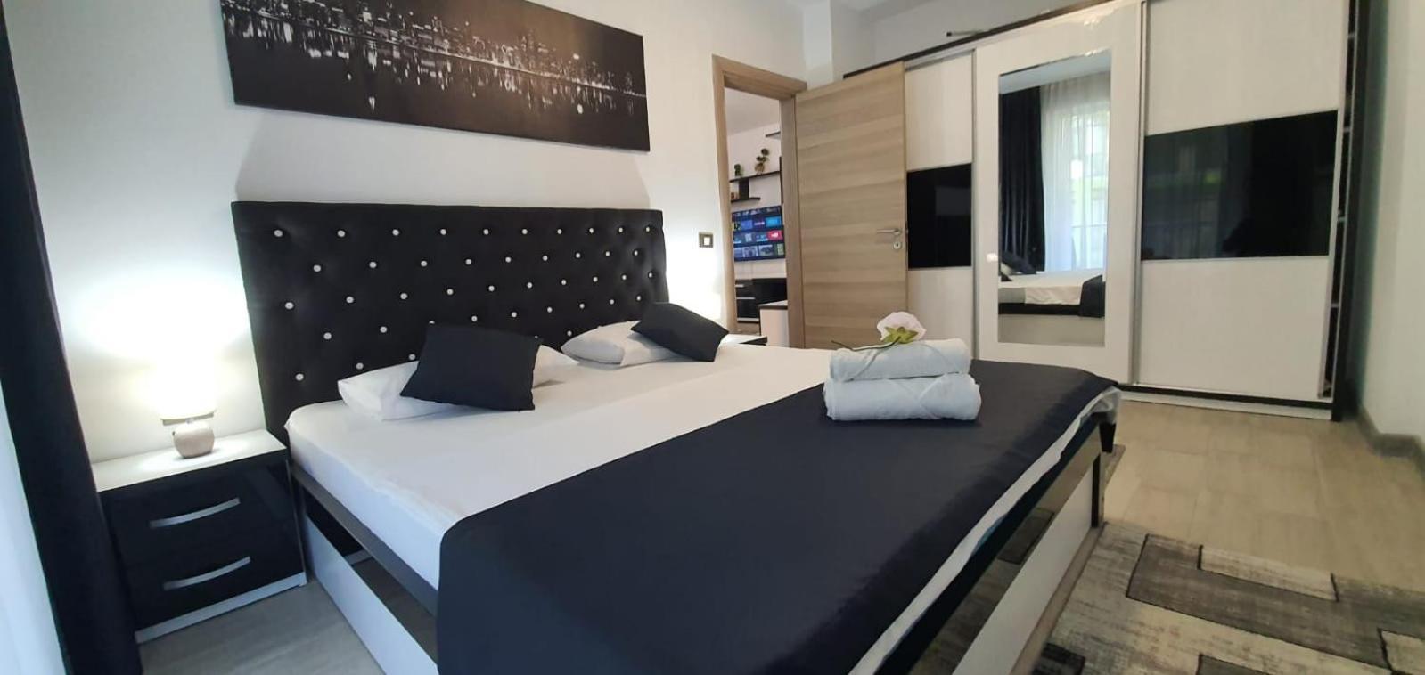 Alezzi Luxury Apartment Spa Resort Piscina Incalzita Sauna Parking Navodari Exterior photo