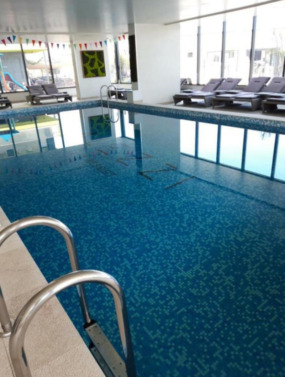 Alezzi Luxury Apartment Spa Resort Piscina Incalzita Sauna Parking Navodari Exterior photo