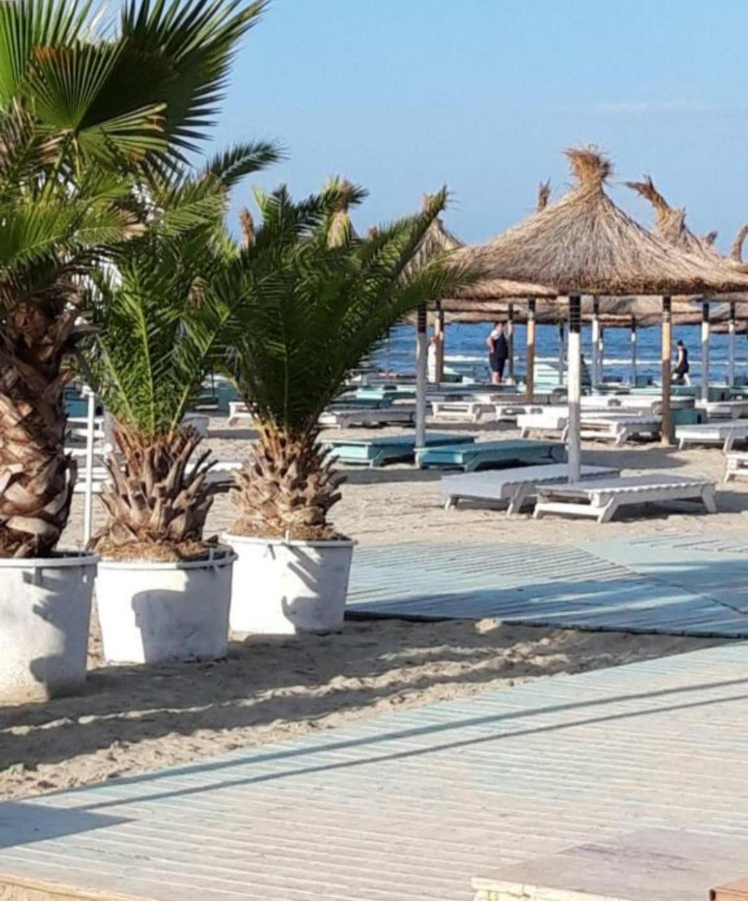 Alezzi Luxury Apartment Spa Resort Piscina Incalzita Sauna Parking Navodari Exterior photo