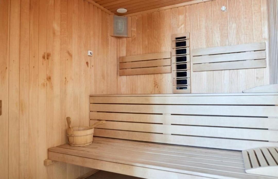 Alezzi Luxury Apartment Spa Resort Piscina Incalzita Sauna Parking Navodari Exterior photo